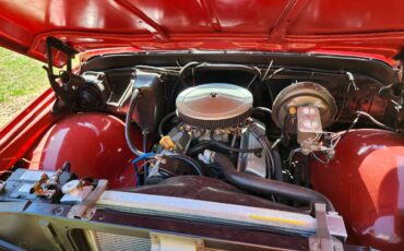 Chevy-suburban-1970-red-11