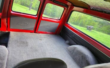 Chevy-suburban-1970-red-3