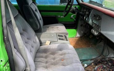 Chevy-suburban-1972-11
