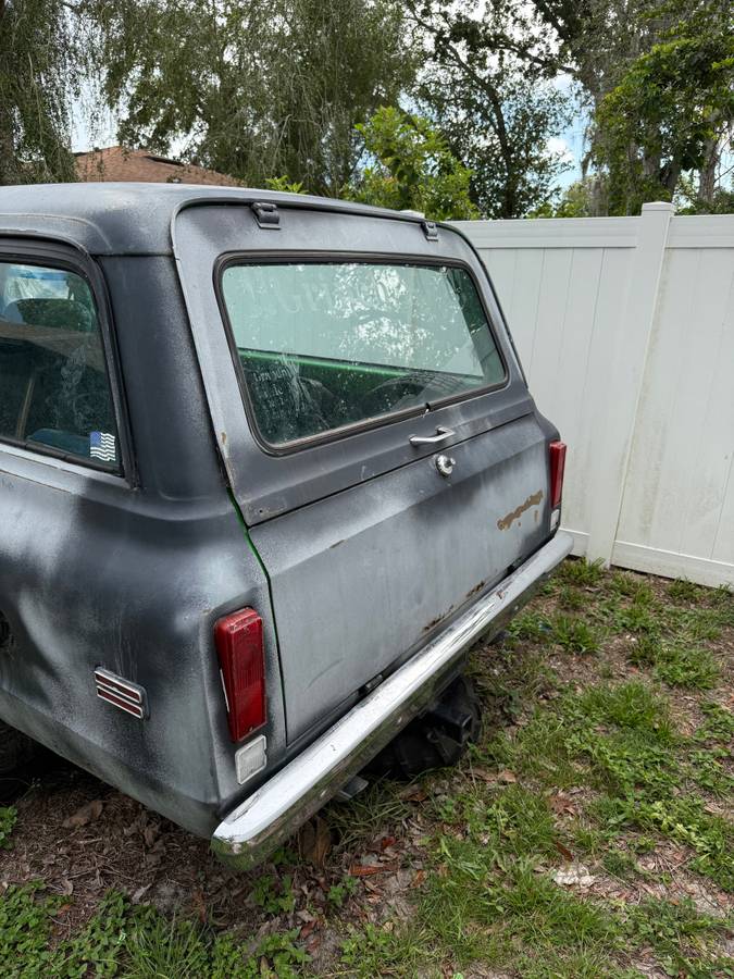 Chevy-suburban-1972-14
