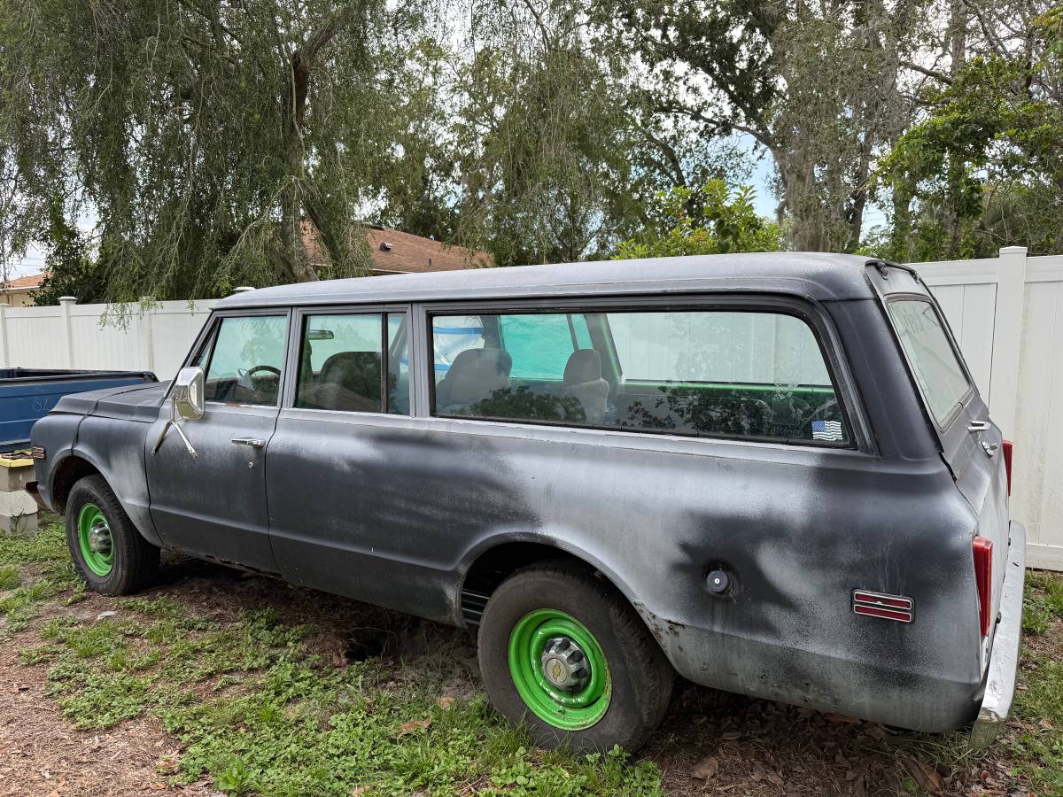 Chevy-suburban-1972-3