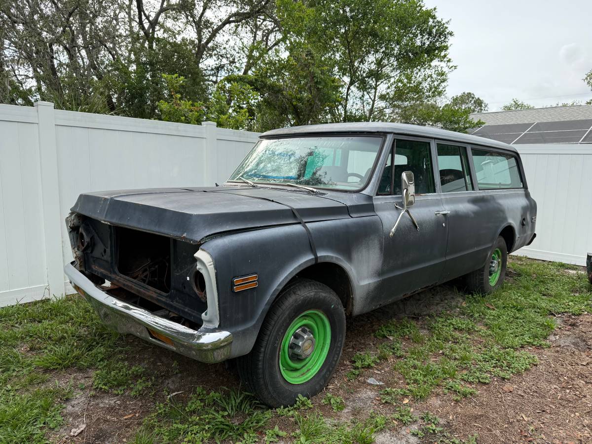 Chevy-suburban-1972-8