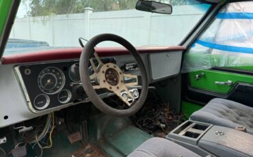 Chevy-suburban-1972-9