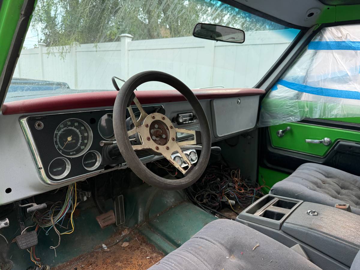 Chevy-suburban-1972-9