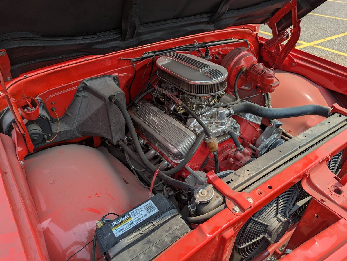 Chevy-suburban-1972-red-10