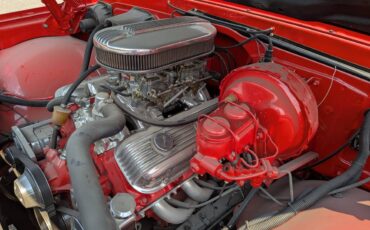 Chevy-suburban-1972-red-13