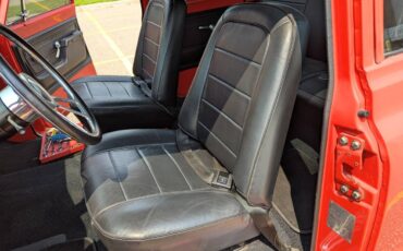 Chevy-suburban-1972-red-18