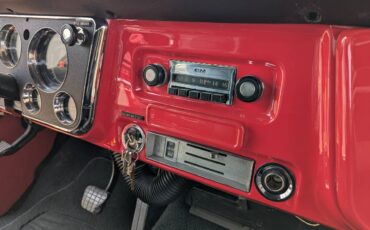 Chevy-suburban-1972-red-20