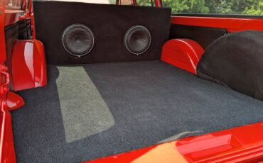 Chevy-suburban-1972-red-22