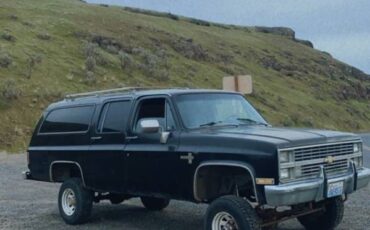 Chevy-suburban-1988-black-2