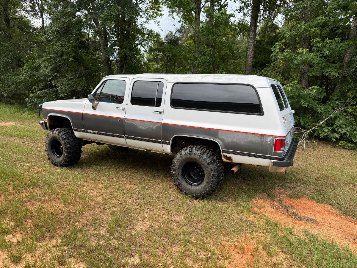 Chevy-suburban-1990-1