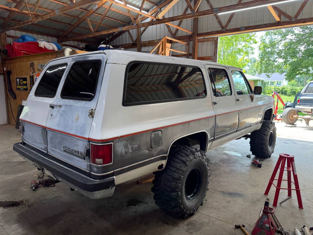 Chevy-suburban-1990-4