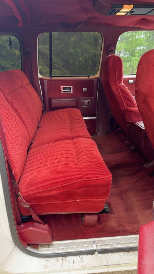 Chevy-suburban-1990