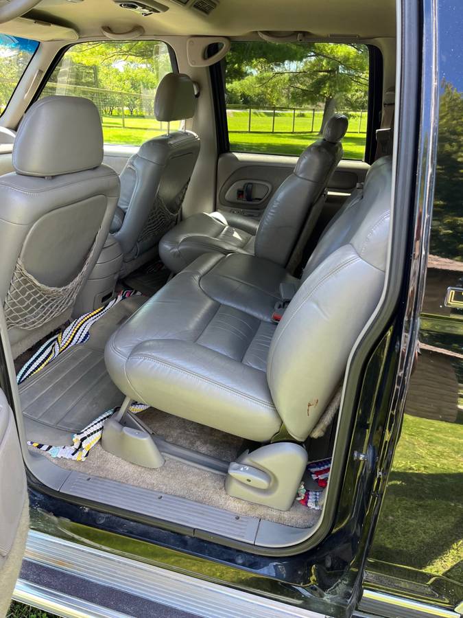 Chevy-suburban-1995-9