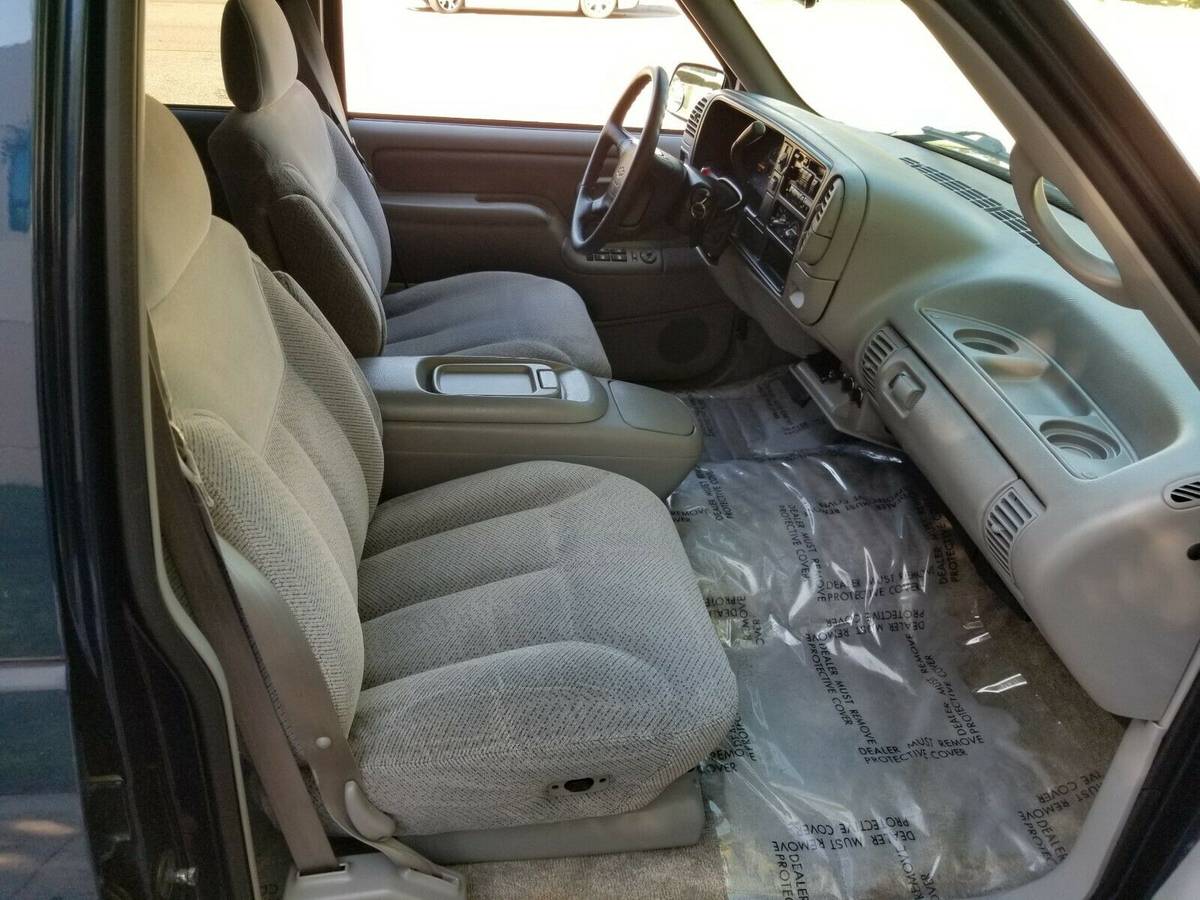 Chevy-suburban-2500-1995-blue-11