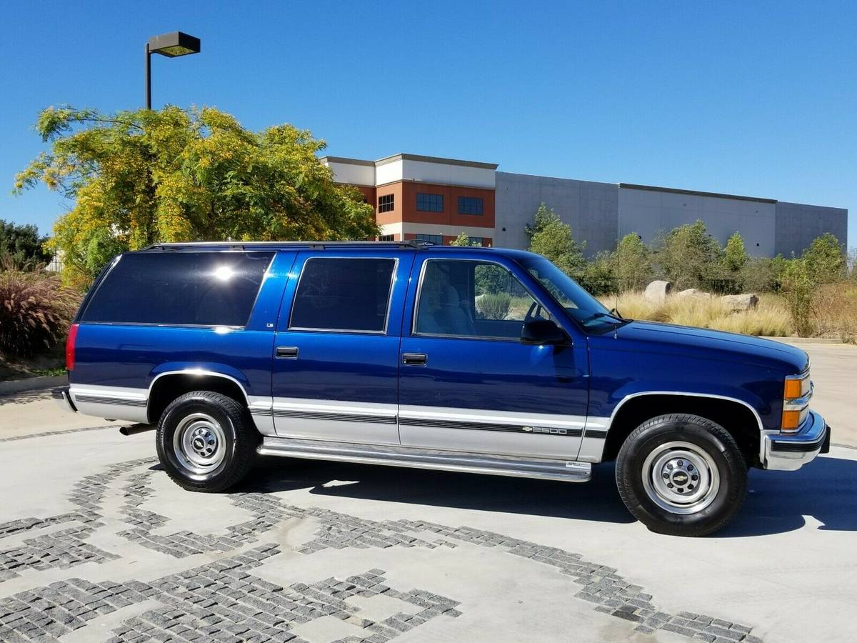 Chevy-suburban-2500-1995-blue-21