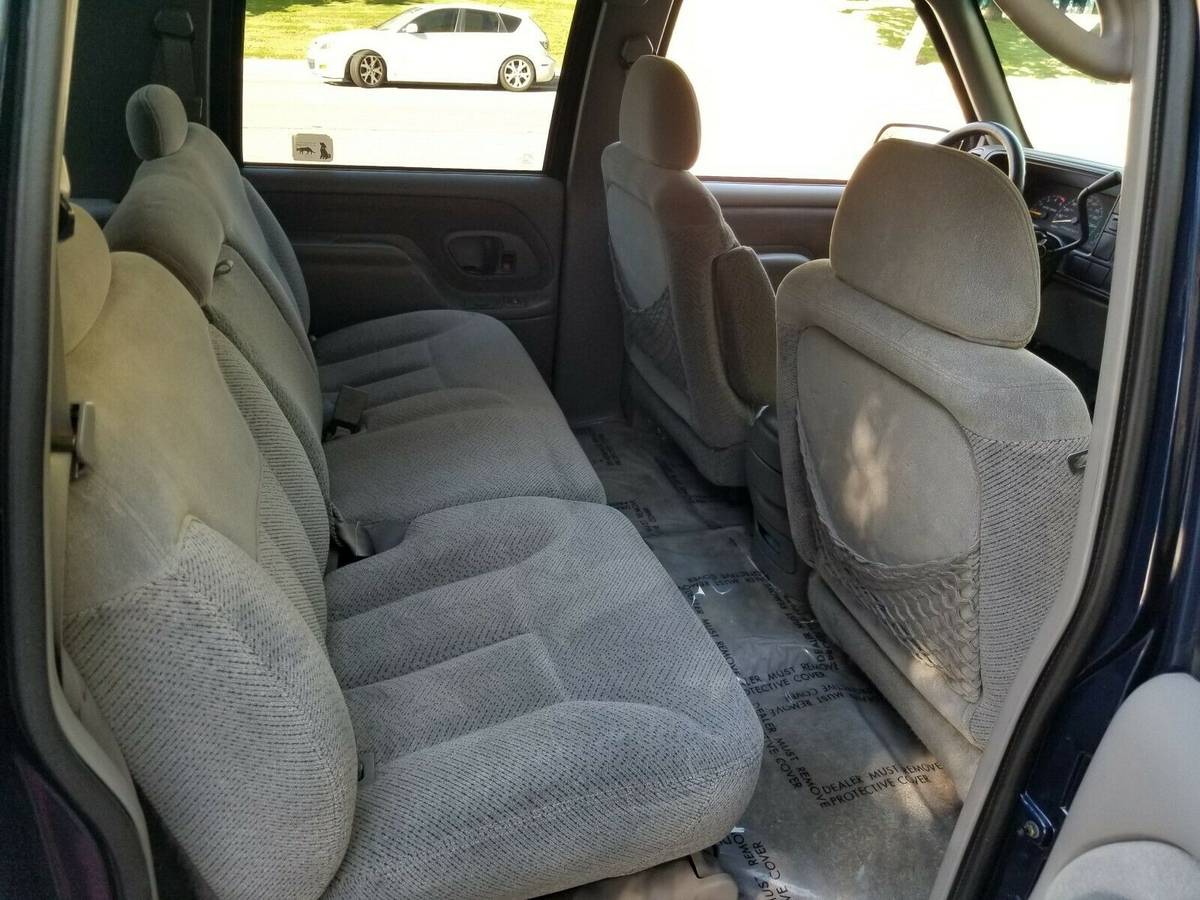 Chevy-suburban-2500-1995-blue-22