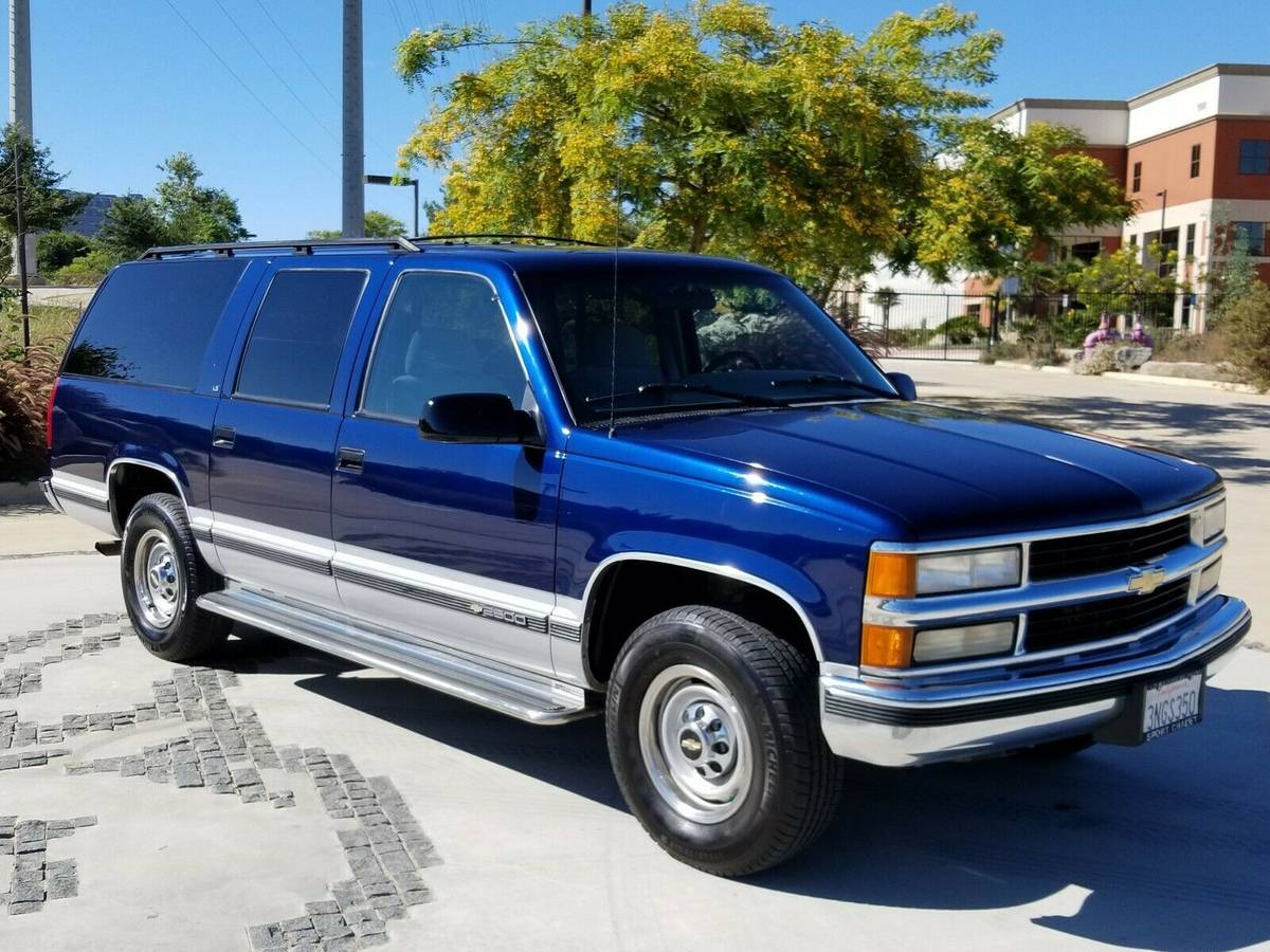 Chevy-suburban-2500-1995-blue-3
