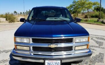 Chevy-suburban-2500-1995-blue