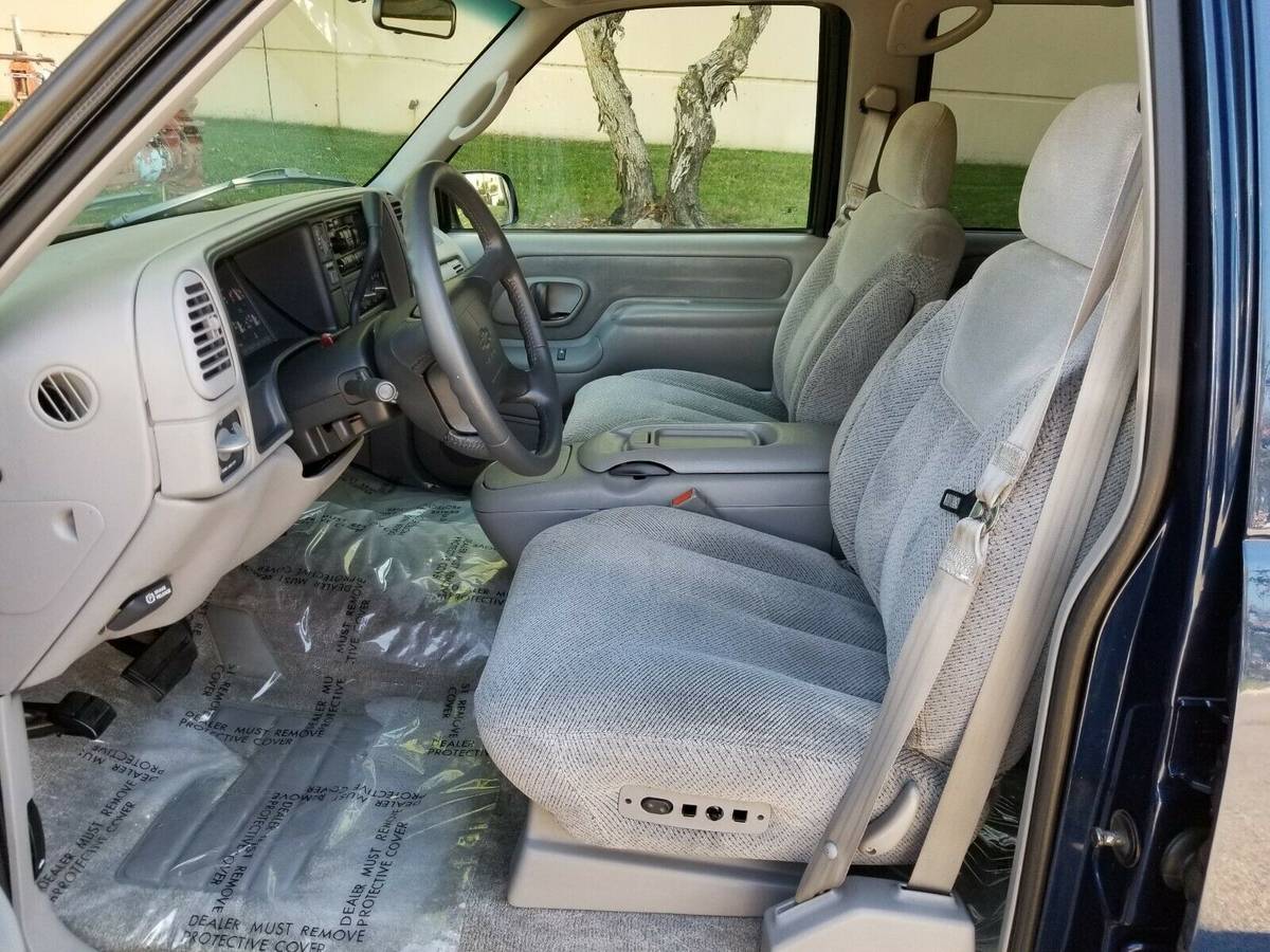 Chevy-suburban-2500-1995-blue-7
