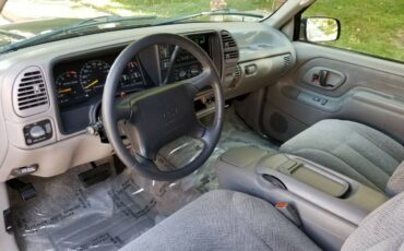 Chevy-suburban-2500-1995-blue-9