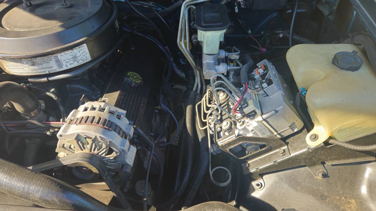 Chevy-suburban-2500-4x4-1994-green-10