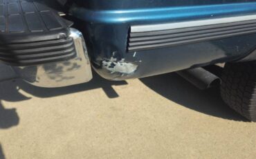 Chevy-suburban-2500-4x4-1994-green-13