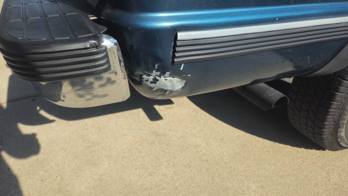 Chevy-suburban-2500-4x4-1994-green-13