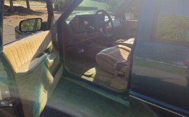 Chevy-suburban-2500-4x4-1994-green-3