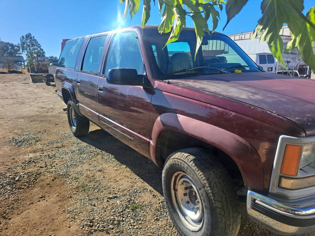 Chevy-suburban-lt-4x4-1994-purple-2