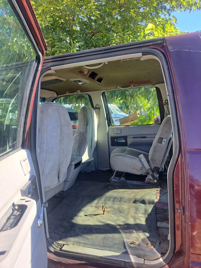 Chevy-suburban-lt-4x4-1994-purple-9