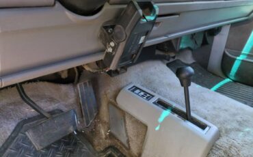 Chevy-suburban-lt-4x4-2500-1994-white-7