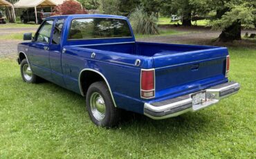Chevy-tahoe-1987-blue-1