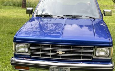 Chevy-tahoe-1987-blue-2