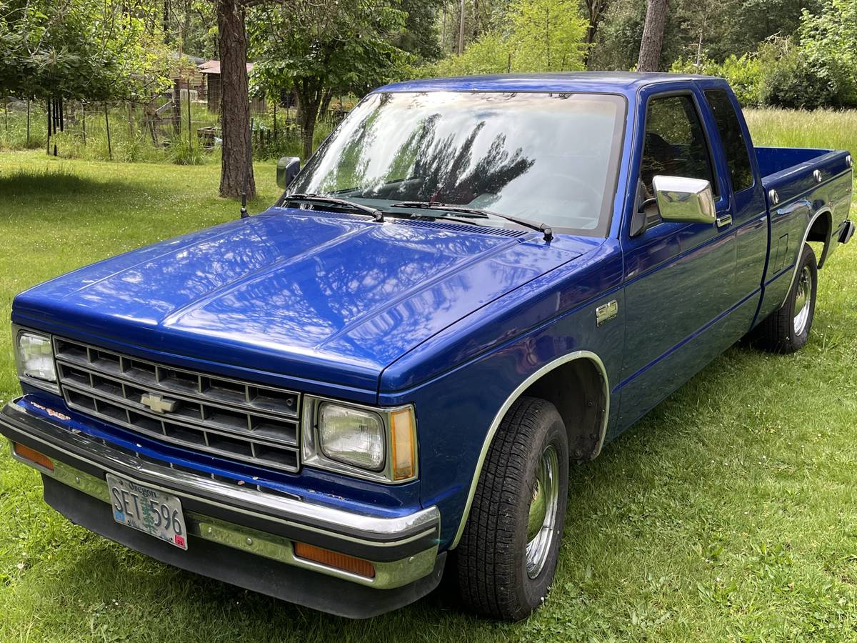 Chevy-tahoe-1987-blue-3