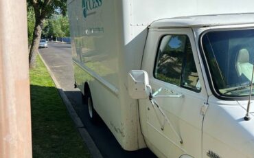 Chevy-tkh30-1993-white-2