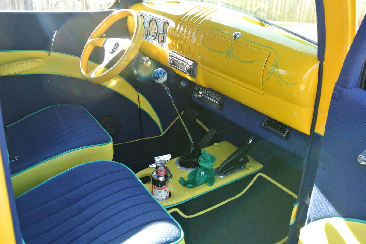 Chevy-truck-1942-blue-11