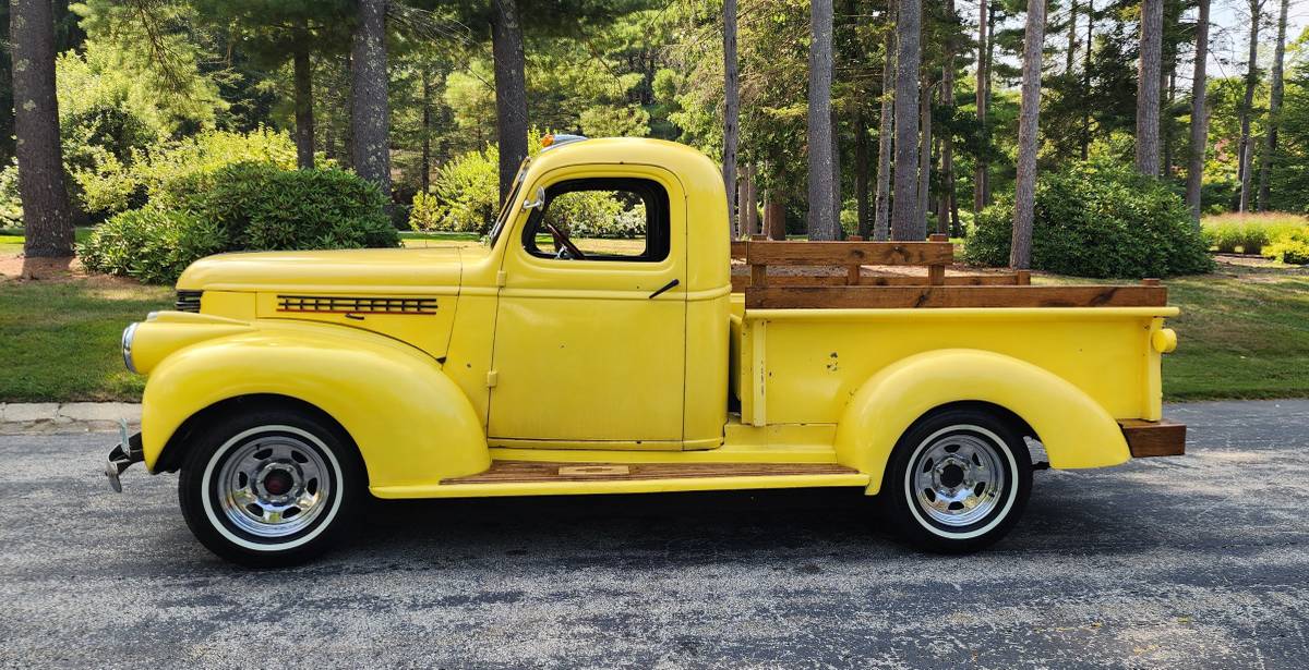 Chevy-truck-1946-yellow-2