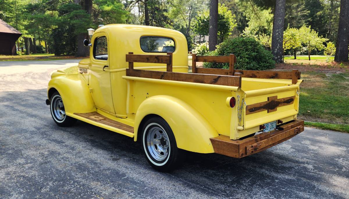 Chevy-truck-1946-yellow-3