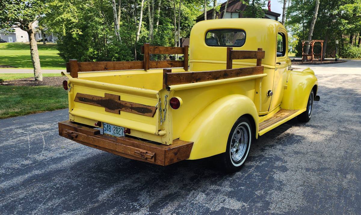 Chevy-truck-1946-yellow-4