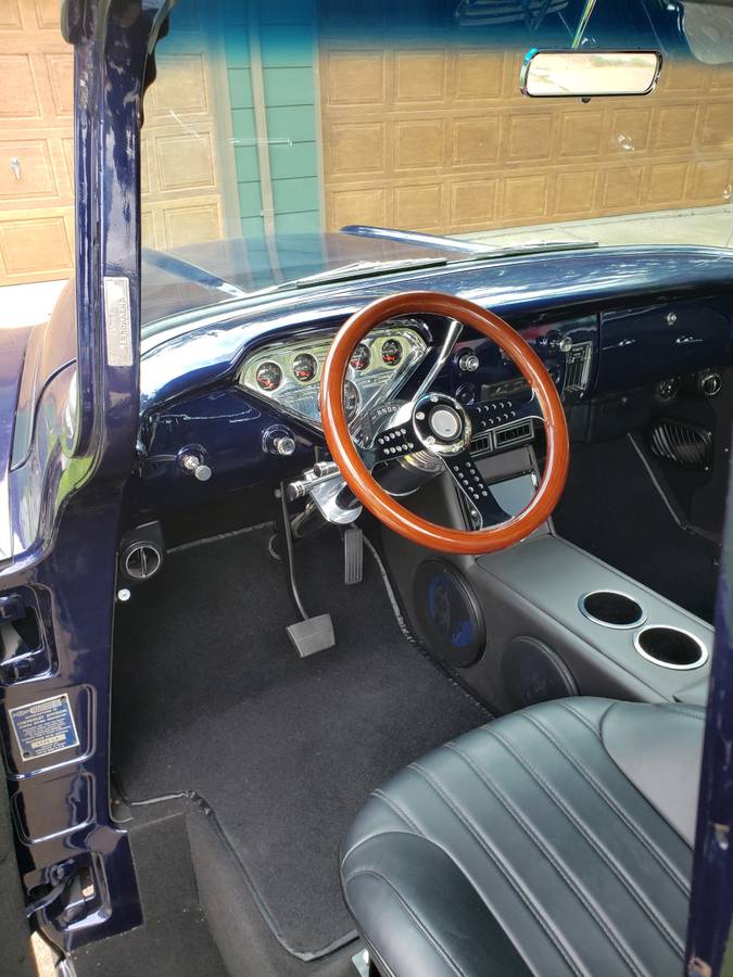 Chevy-truck-1955-blue-7