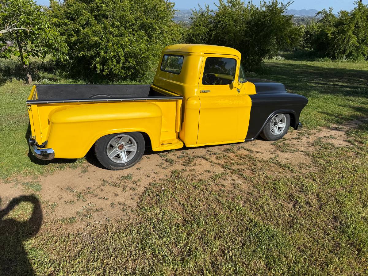 Chevy-truck-1955-yellow-5