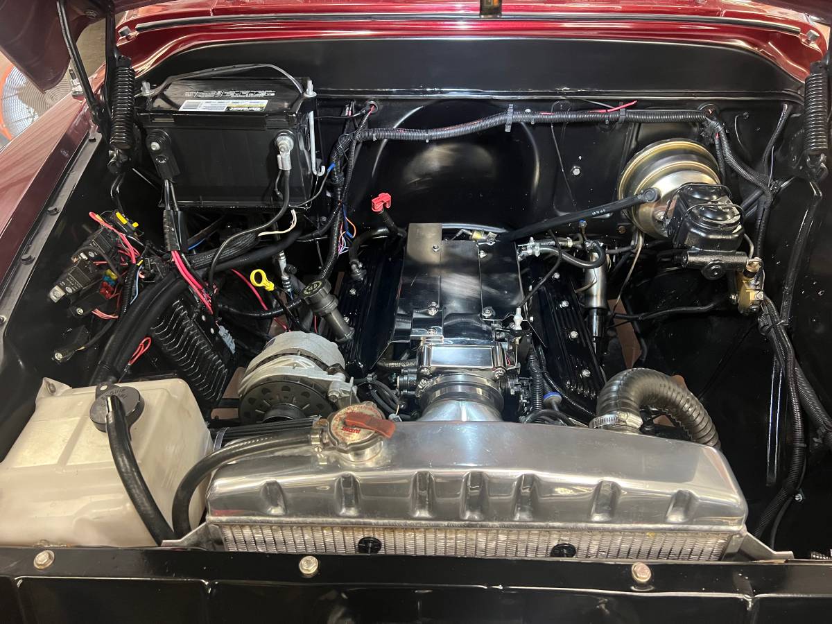 Chevy-truck-1957-red-26