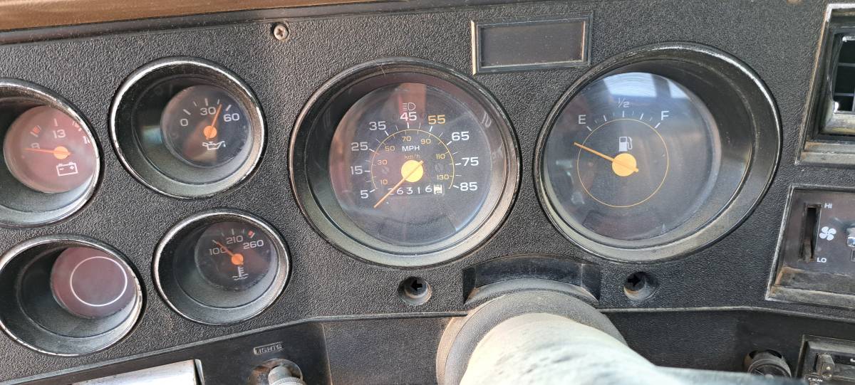 Chevy-truck-1985-8