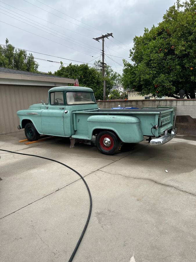 Chevy-truck-3200-1957-green