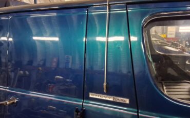 Chevy-van-1964-blue-5