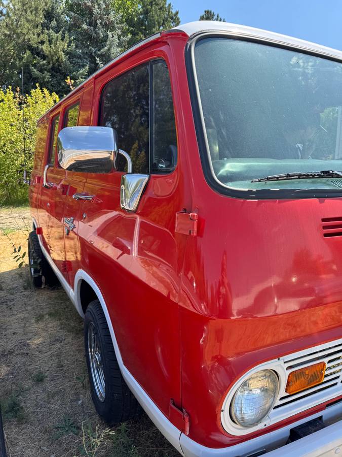 Chevy-van-1968-red-5