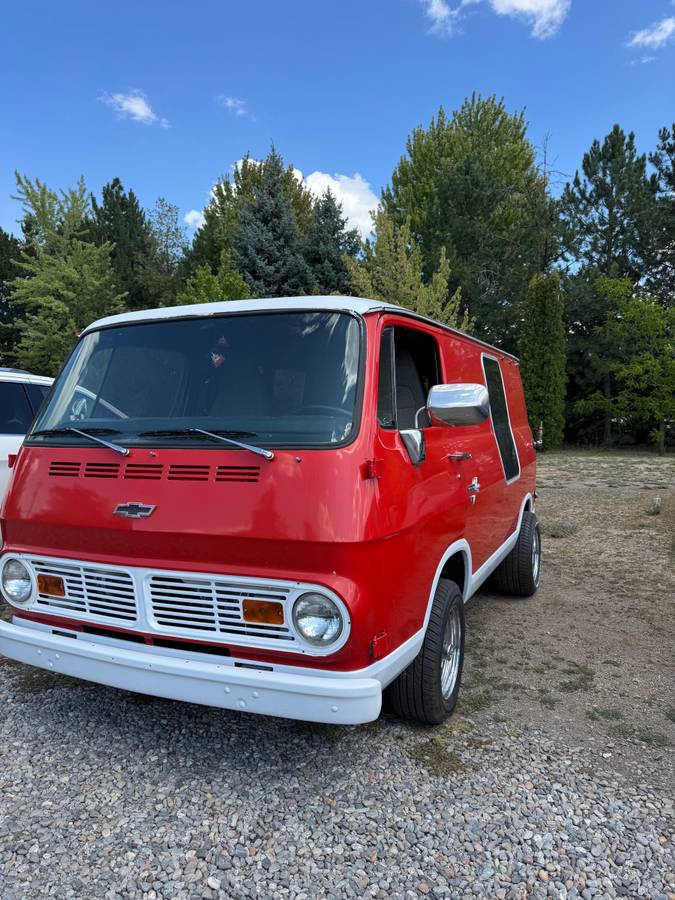 Chevy-van-1968-red