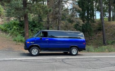 Chevy-van-1986-blue-3