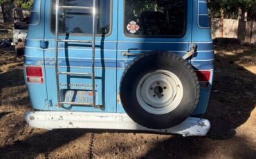 Chevy-van-c20-1972-blue-3